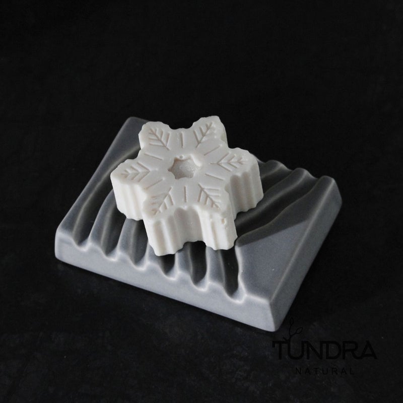 Tundra Naturalin alusta on tehty Suomessa. Soap dishes Tundra Natural are made in Finland.